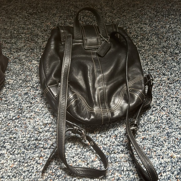 REDUCED!!Pre-Owned authentic leather coach backpack - Picture 4 of 11